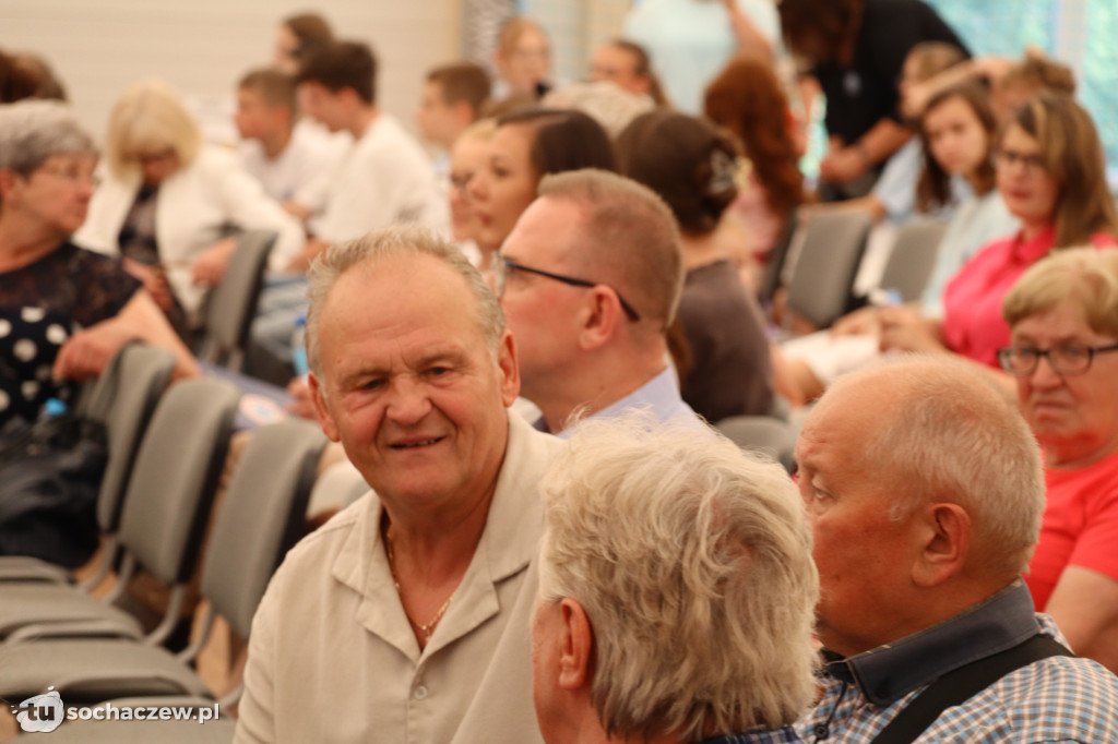 Szkoła w Kamionie ma 60 lat i... nową halę