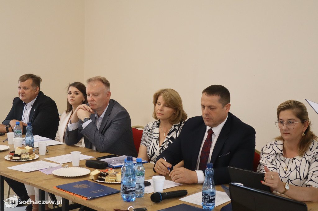 Wójt Piotr Szymański z absolutorium i wotum zaufania