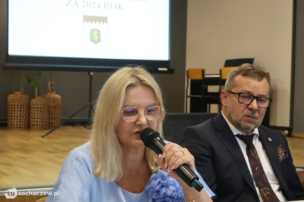 Wójt Jan Kraśniewski z absolutorium i wotum zaufania