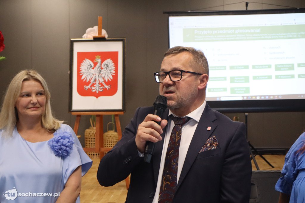 Wójt Jan Kraśniewski z absolutorium i wotum zaufania