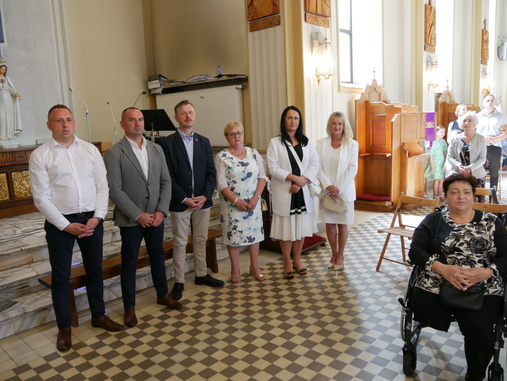 Pożegnanie księdza z Młodzieszyna