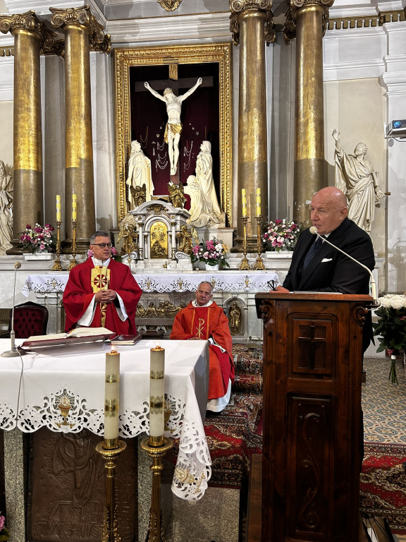 Szymanów: pożegnali jednego, powitali drugiego księdza