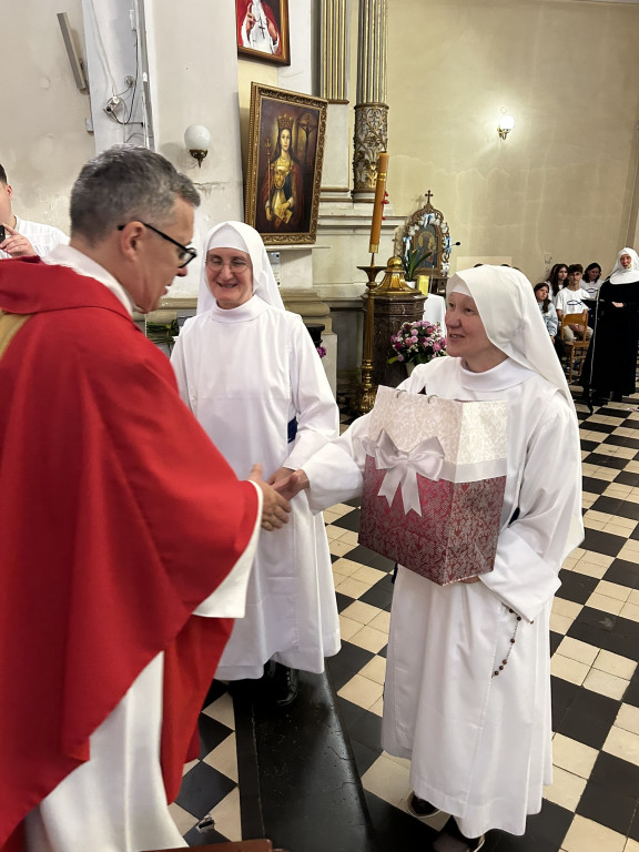 Szymanów: pożegnali jednego, powitali drugiego księdza