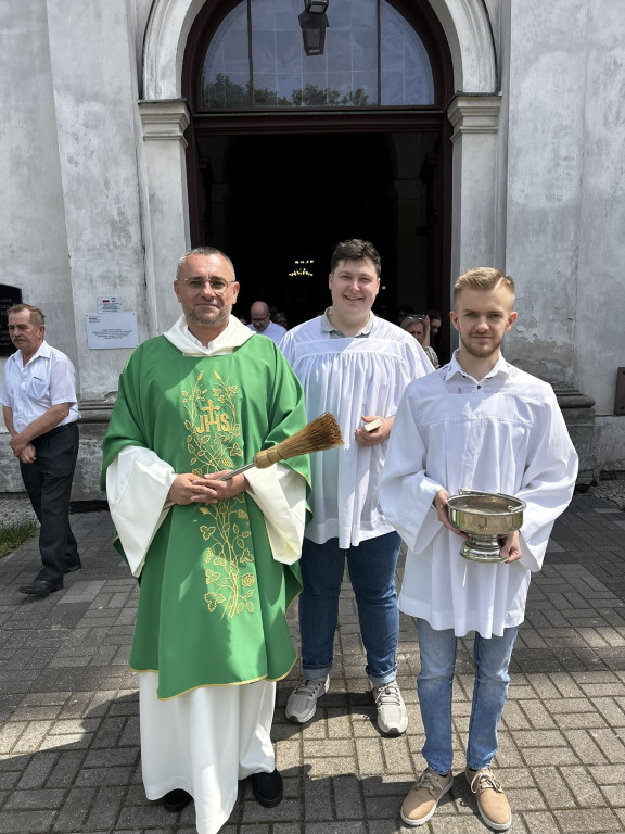 Szymanów: pożegnali jednego, powitali drugiego księdza