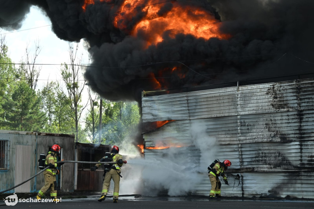 Pożar na terenie zakładu chemicznego w Boryszewie