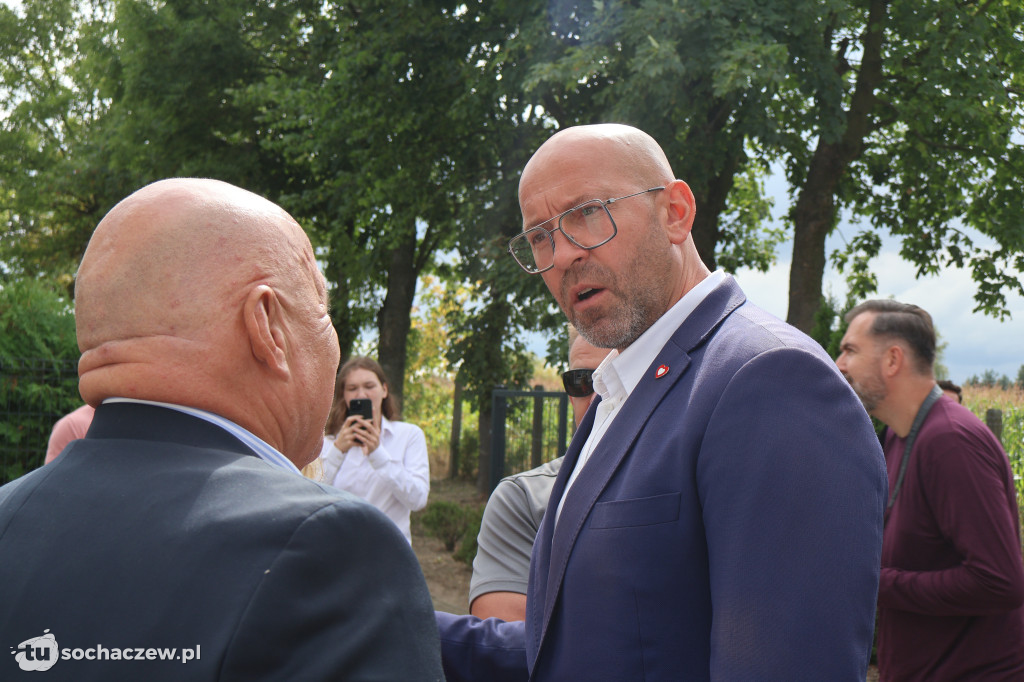 Minister sportu odwiedził Szymanów. Chodzi o orlik