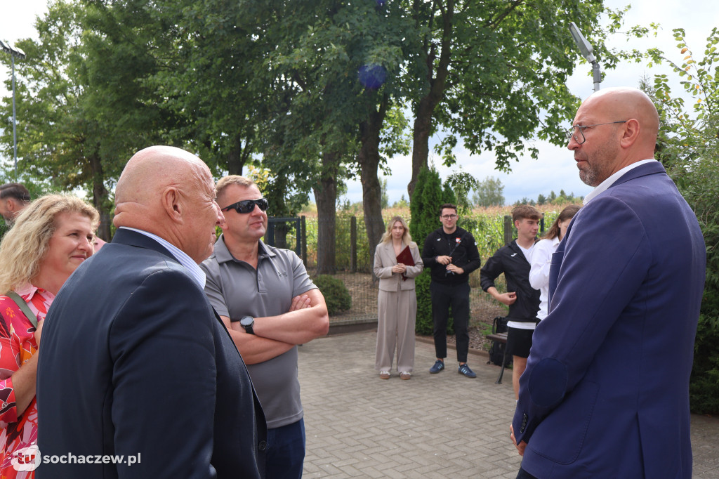 Minister sportu odwiedził Szymanów. Chodzi o orlik