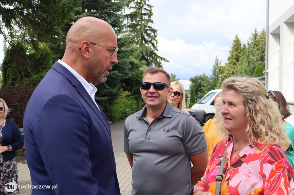 Minister sportu odwiedził Szymanów. Chodzi o orlik