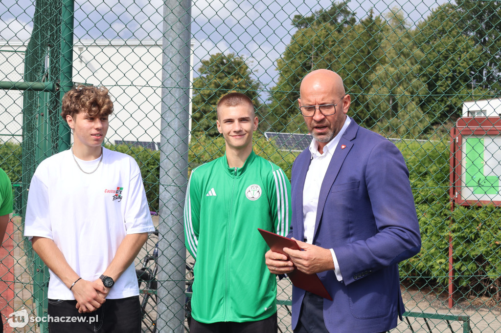 Minister sportu odwiedził Szymanów. Chodzi o orlik