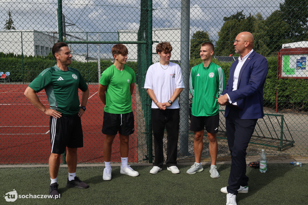 Minister sportu odwiedził Szymanów. Chodzi o orlik