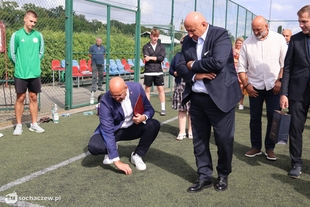 Minister sportu odwiedził Szymanów. Chodzi o orlik