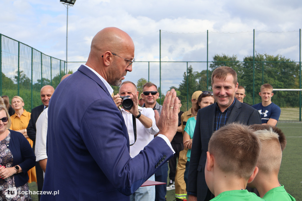 Minister sportu odwiedził Szymanów. Chodzi o orlik