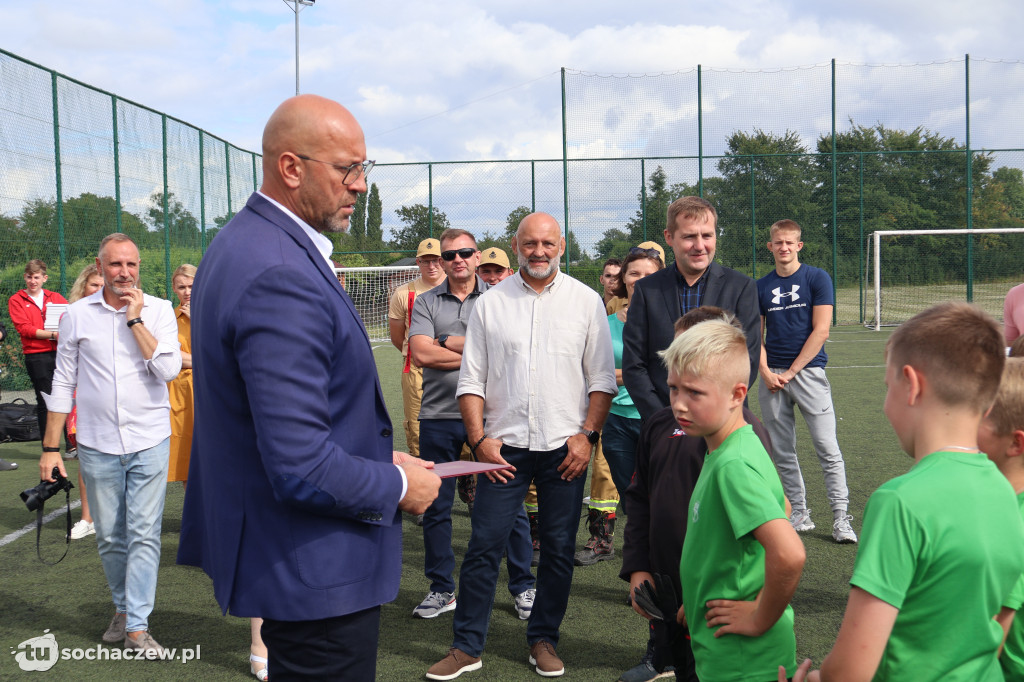 Minister sportu odwiedził Szymanów. Chodzi o orlik