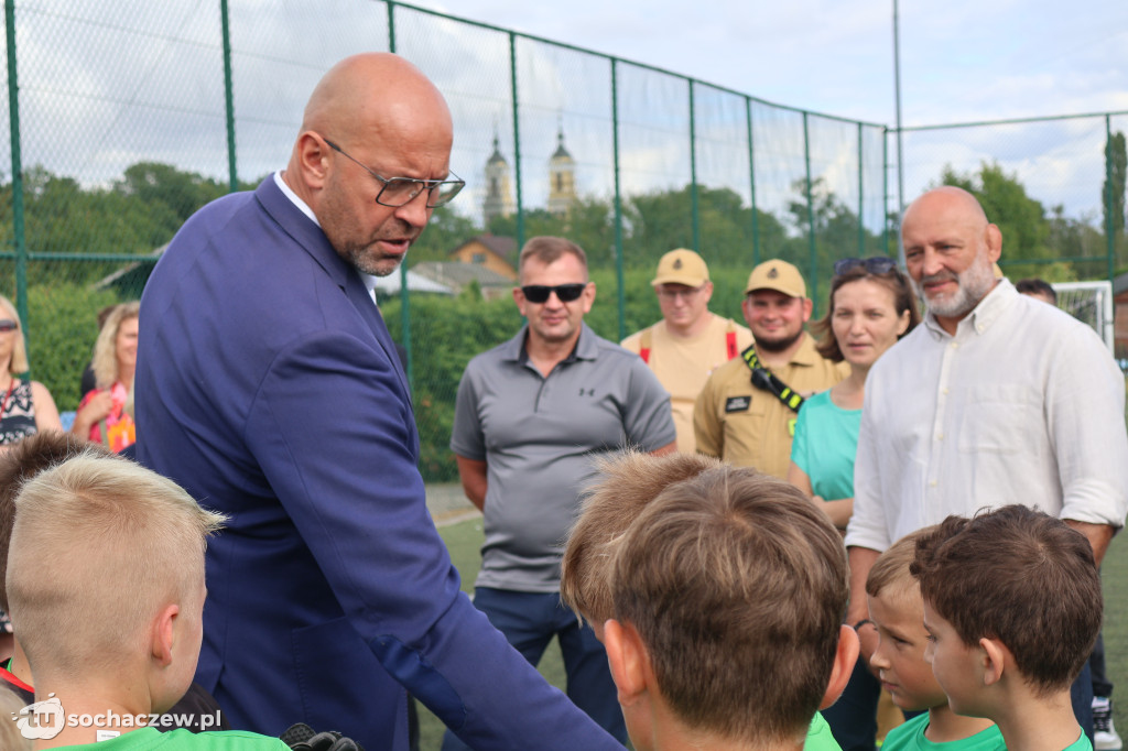 Minister sportu odwiedził Szymanów. Chodzi o orlik