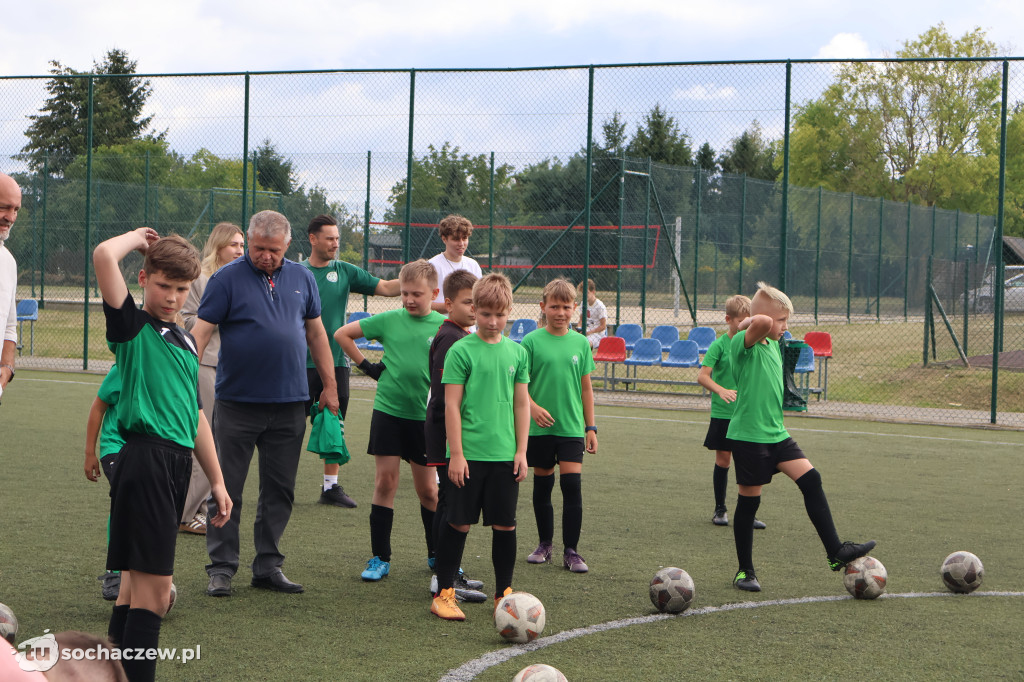 Minister sportu odwiedził Szymanów. Chodzi o orlik