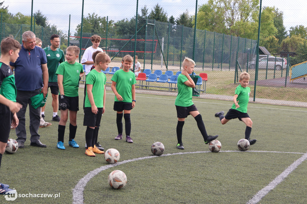 Minister sportu odwiedził Szymanów. Chodzi o orlik