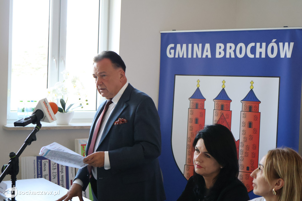 Brochów: podpisano umowy z Marszałkiem