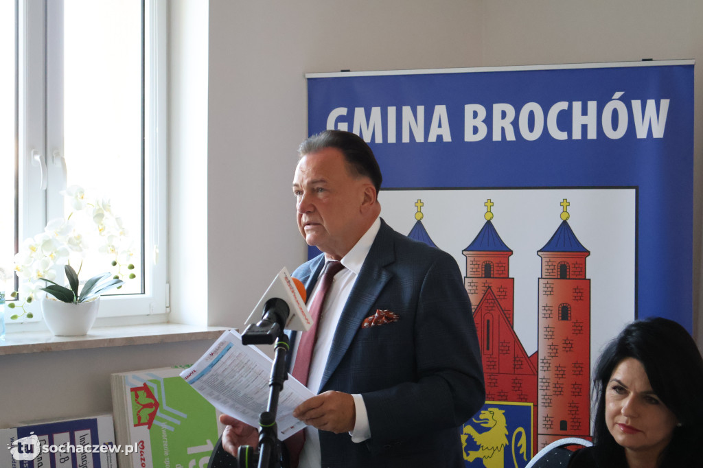 Brochów: podpisano umowy z Marszałkiem