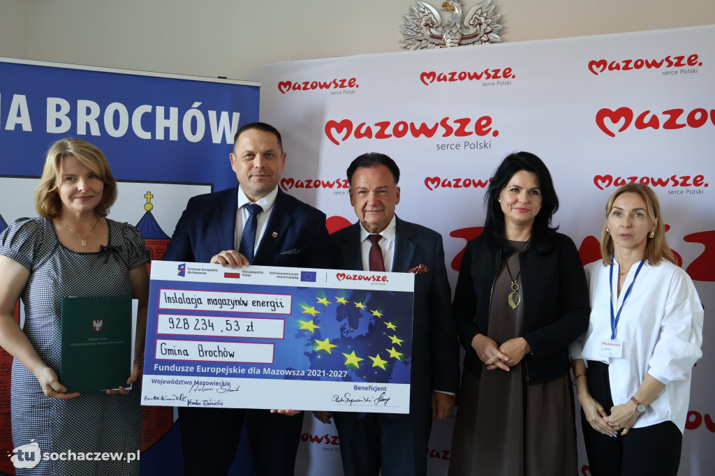 Brochów: podpisano umowy z Marszałkiem