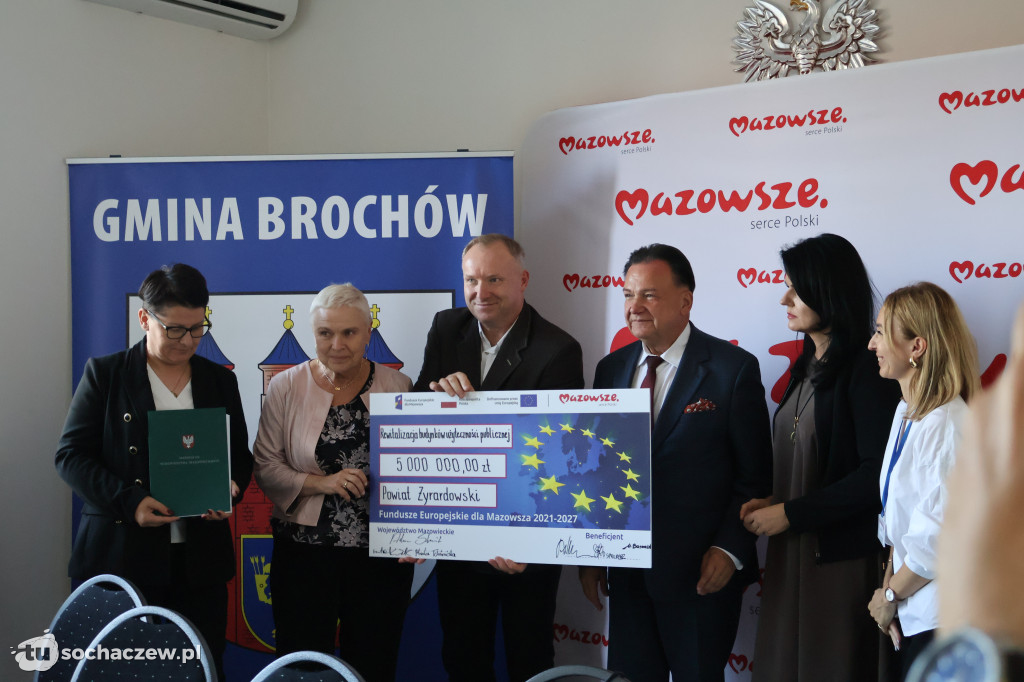 Brochów: podpisano umowy z Marszałkiem