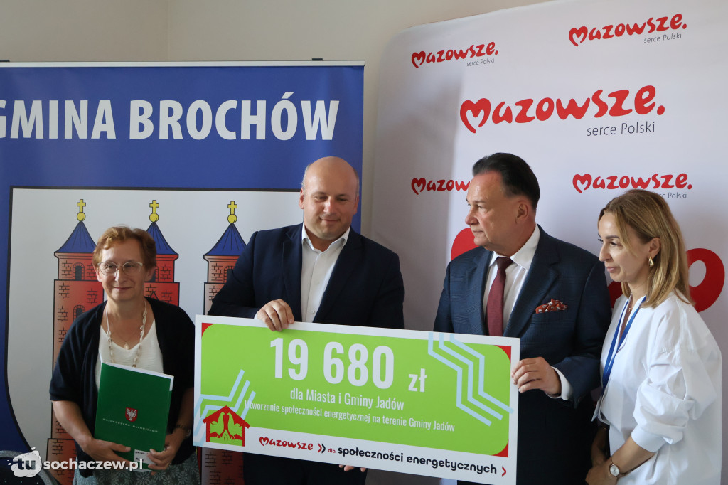 Brochów: podpisano umowy z Marszałkiem