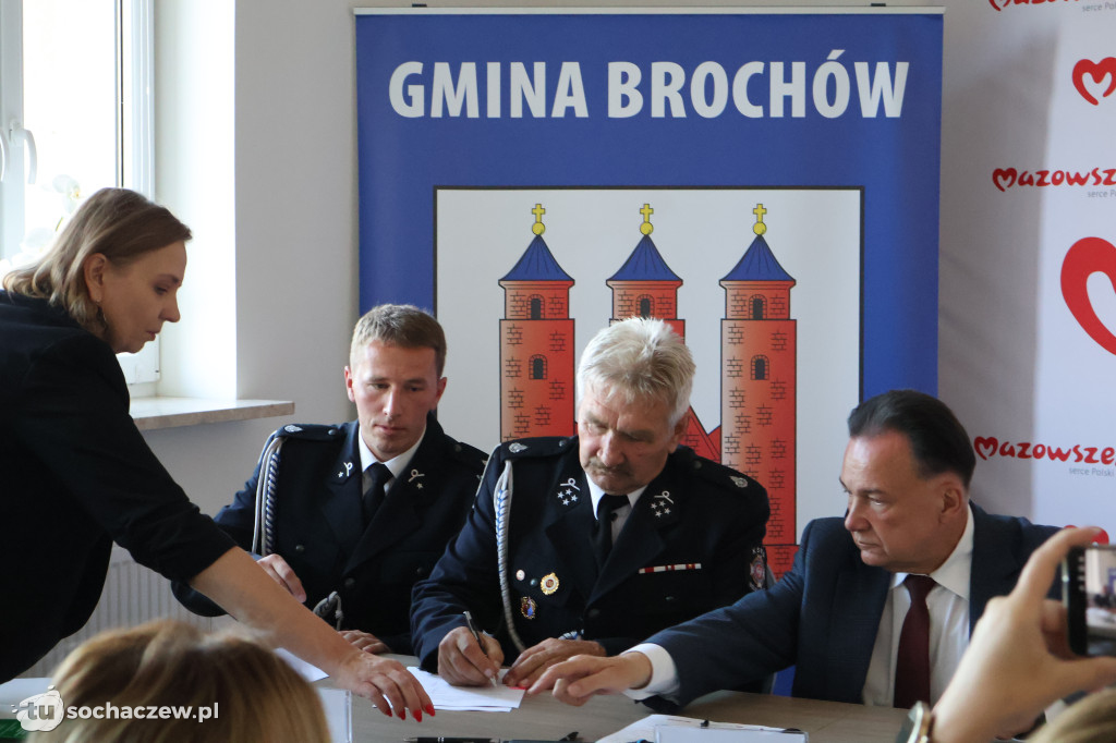 Brochów: podpisano umowy z Marszałkiem