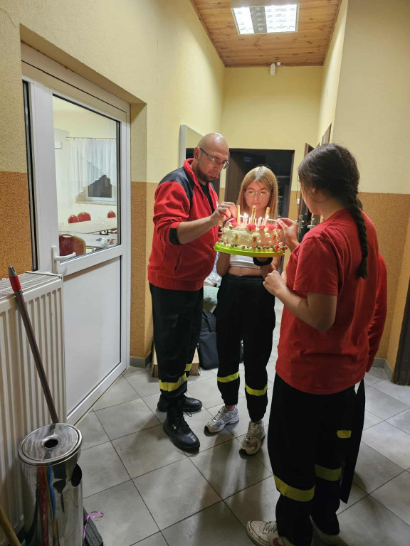 Nocowanka w OSP Kromnów z przygodami