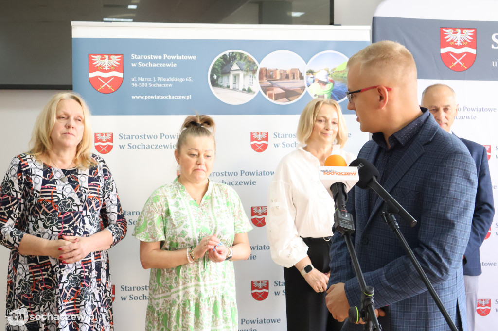 Kiepski asfalt, jest umowa, będzie przebudowa, rusza inwestycja powiatowa