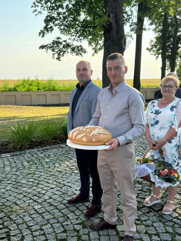 Dożynki parafialne w Młodzieszynie