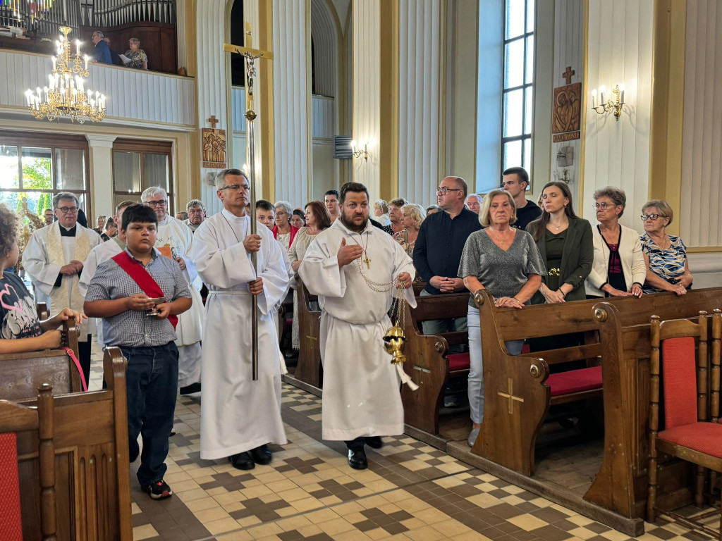 Dożynki parafialne w Młodzieszynie