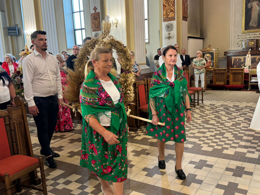 Dożynki parafialne w Młodzieszynie