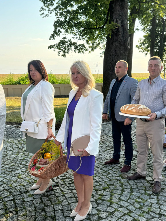 Dożynki parafialne w Młodzieszynie