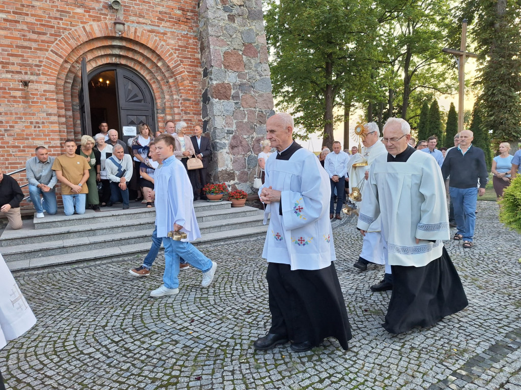 Dożynki parafialne w Młodzieszynie