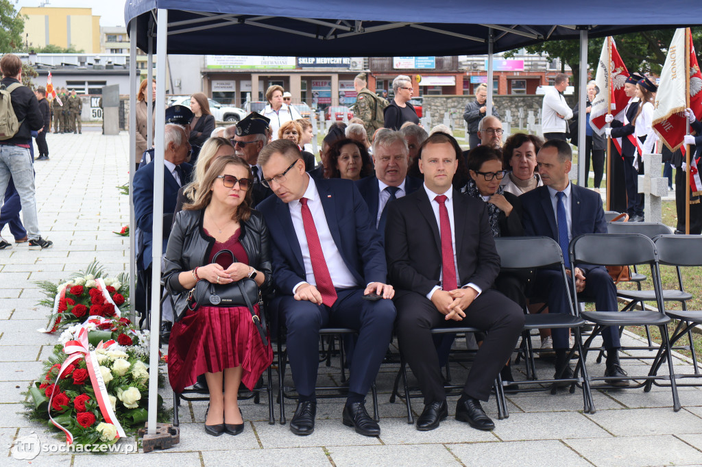 Uroczystości na cmentarzu w Trojanowie