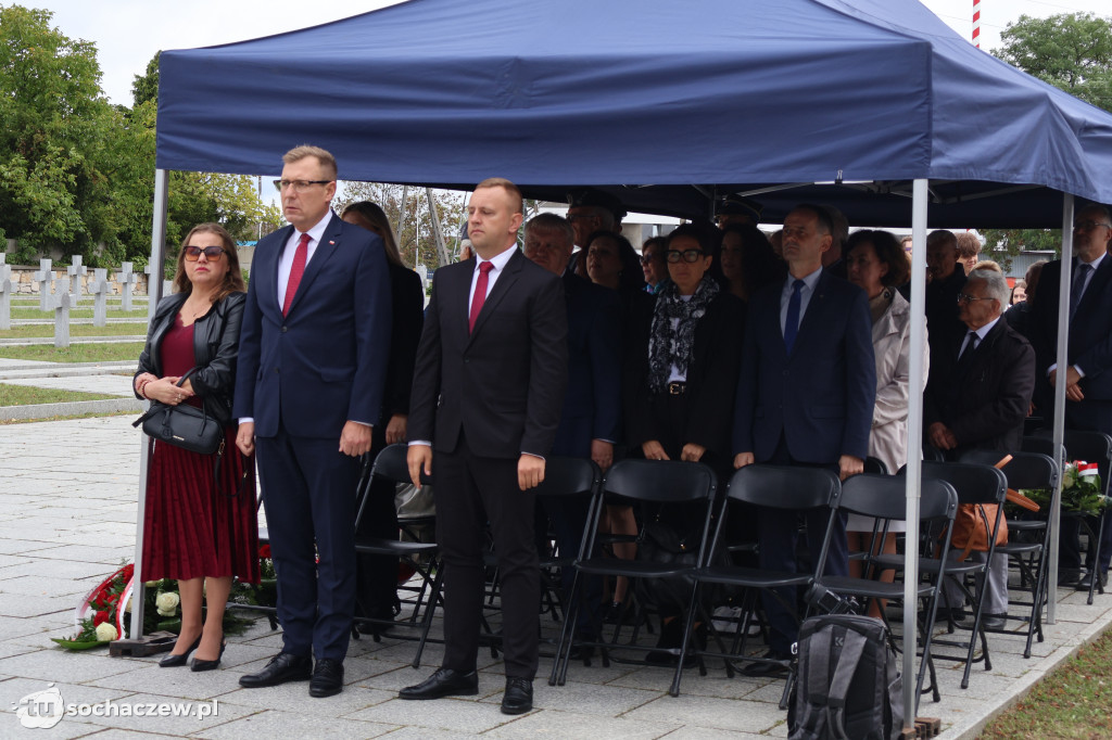 Uroczystości na cmentarzu w Trojanowie