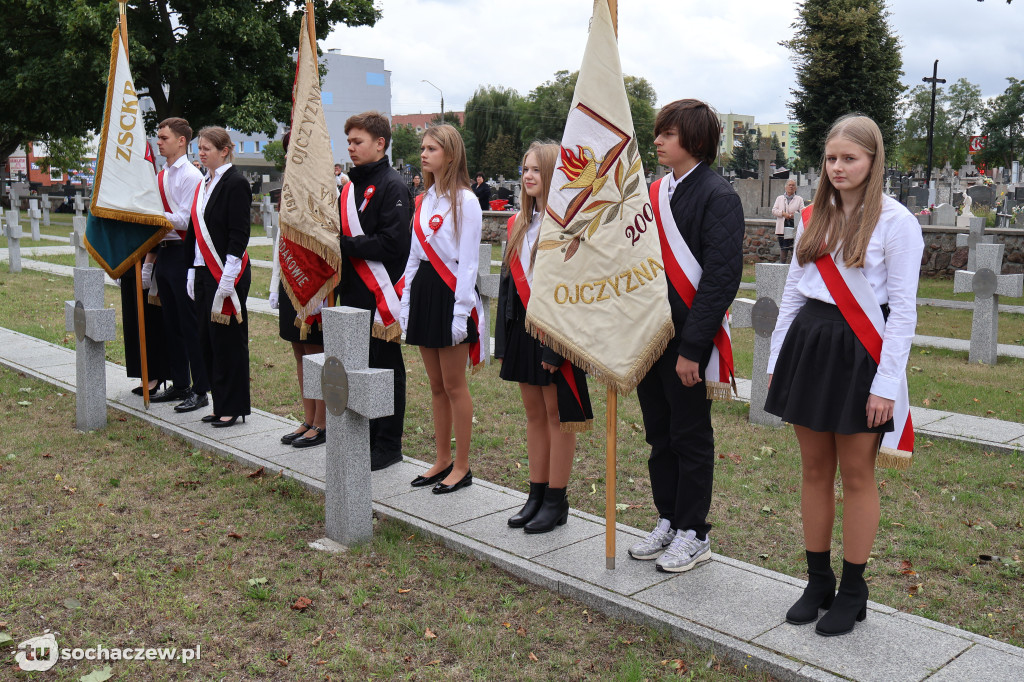 Uroczystości na cmentarzu w Trojanowie