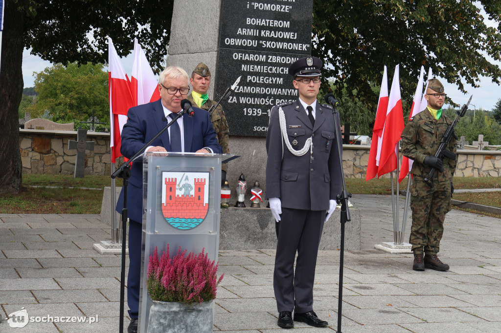 Uroczystości na cmentarzu w Trojanowie
