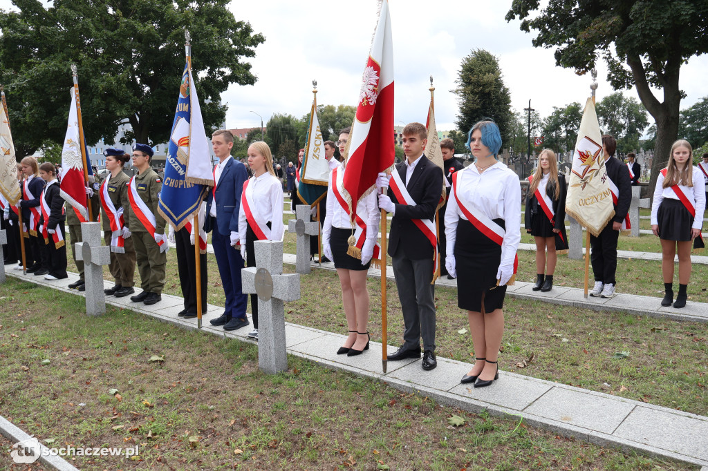 Uroczystości na cmentarzu w Trojanowie