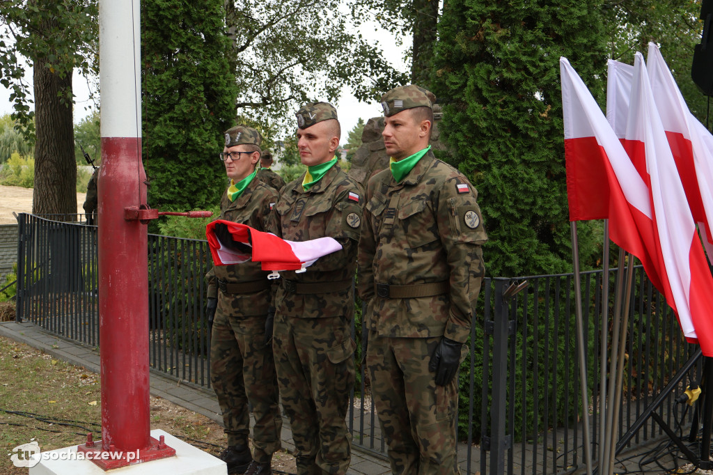 Uroczyście i historycznie pod pomnikiem w Boryszewie