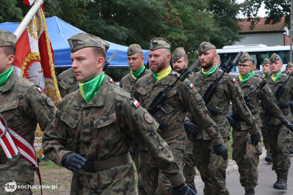 Uroczyście i historycznie pod pomnikiem w Boryszewie