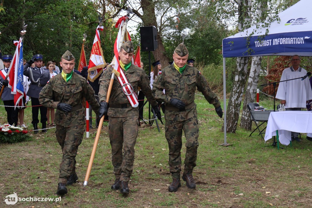 Uroczyście i historycznie pod pomnikiem w Boryszewie