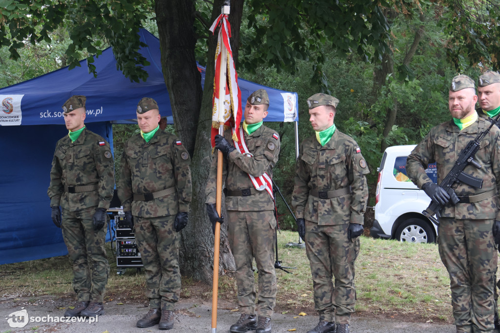 Uroczyście i historycznie pod pomnikiem w Boryszewie