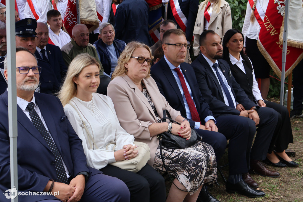 Uroczyście i historycznie pod pomnikiem w Boryszewie
