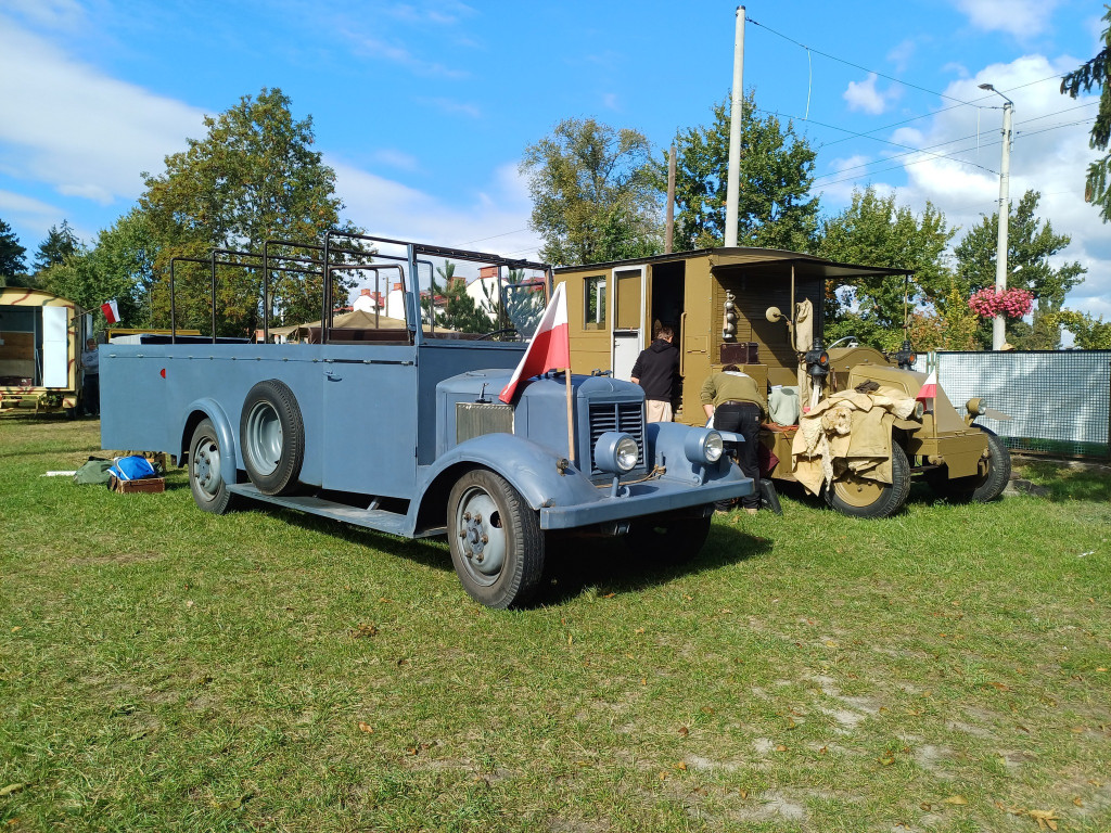 Charytatywny piknik historyczny