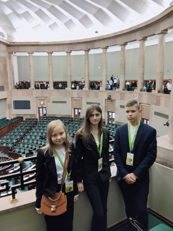 Uczniowie z Iłowa na sesji Sejmu Dzieci i Młodzieży
