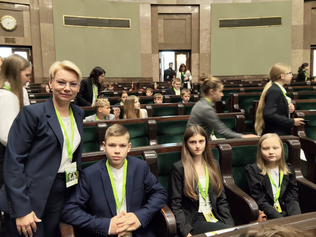Uczniowie z Iłowa na sesji Sejmu Dzieci i Młodzieży