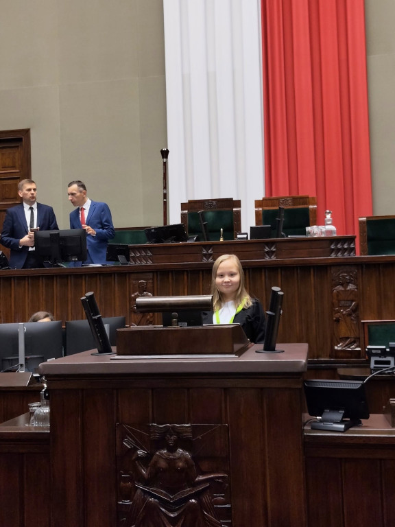 Uczniowie z Iłowa na sesji Sejmu Dzieci i Młodzieży
