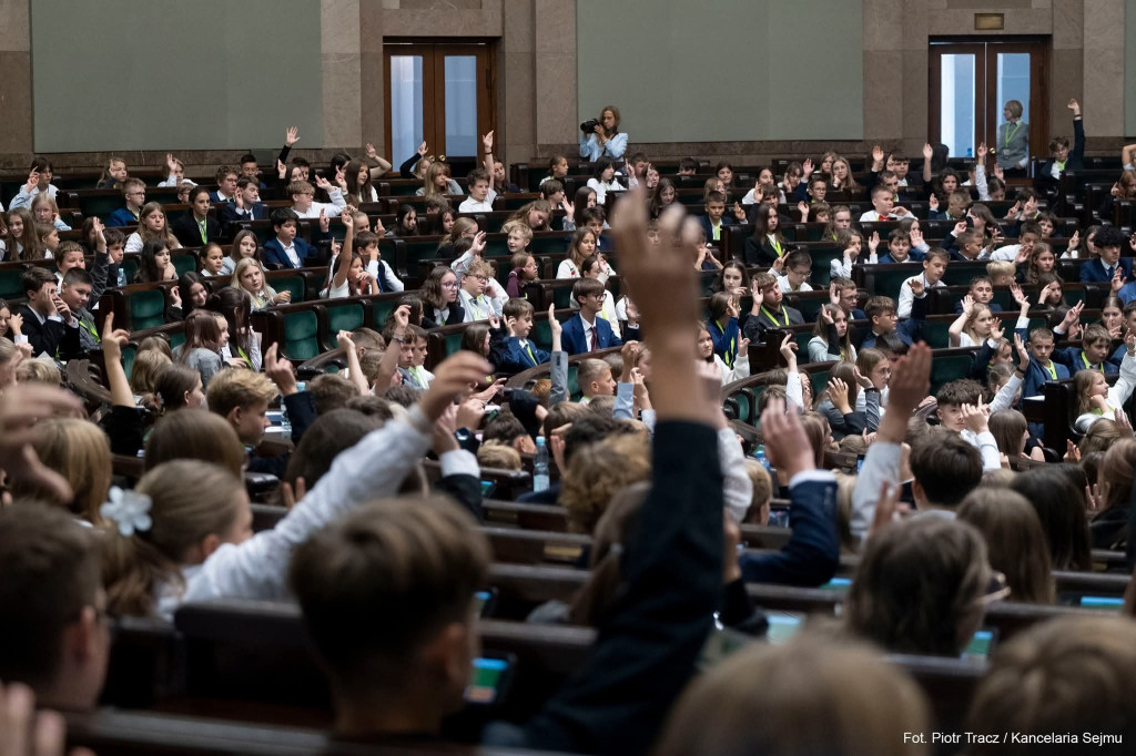 Uczniowie z Iłowa na sesji Sejmu Dzieci i Młodzieży