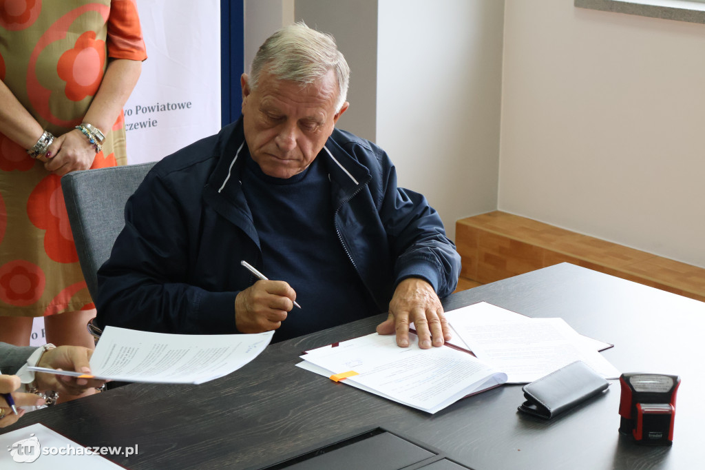 Rusza przebudowa drogi powiatowej Złota - Dębsk