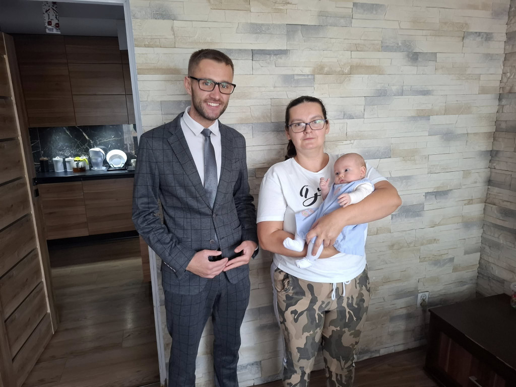 Wójt Rybna z wizytą u maluchów